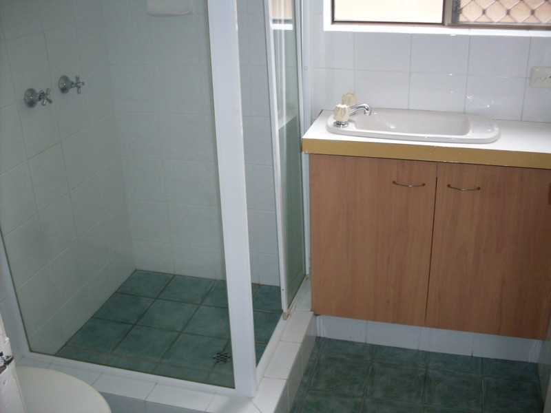 2/13 Stanhill  Drive, Surfers Paradise QLD 4217