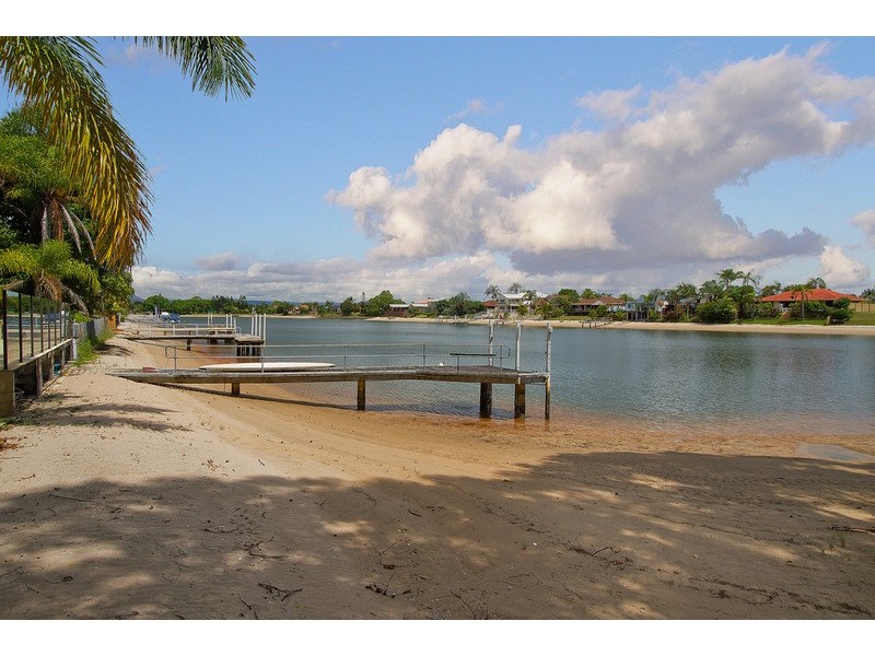 169 Rio Vista Boulevard, Broadbeach Waters QLD 4218