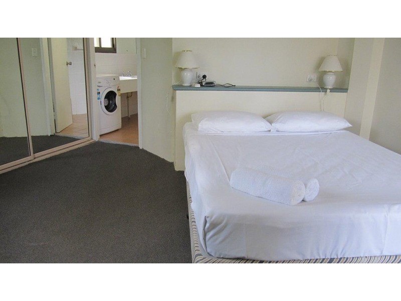 106/8 Trickett  Street, Surfers Paradise QLD 4217