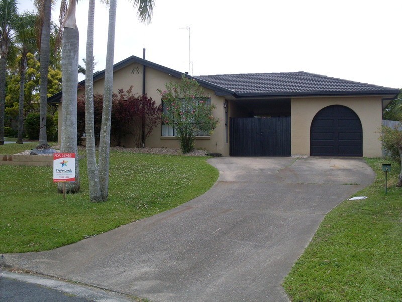 9 Rocket  Court, Benowa QLD 4217
