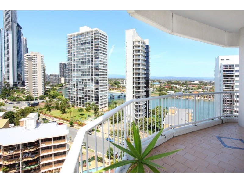 48/19 “Surfers Mayfair” Riverview  Parade, Surfers Paradise QLD 4217