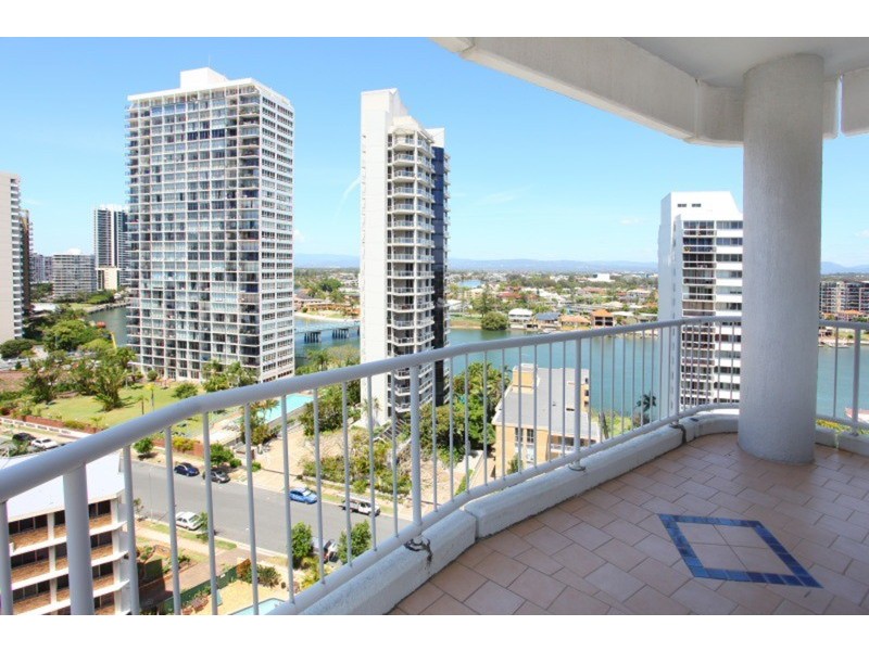 48/19 “Surfers Mayfair” Riverview  Parade, Surfers Paradise QLD 4217