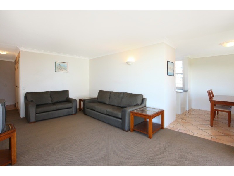 3 Oak Avenue, Surfers Paradise QLD 4217