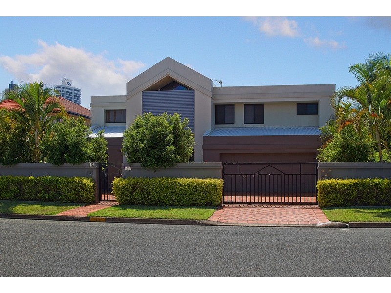 19 Buccaneer Court, Paradise Waters QLD 4217