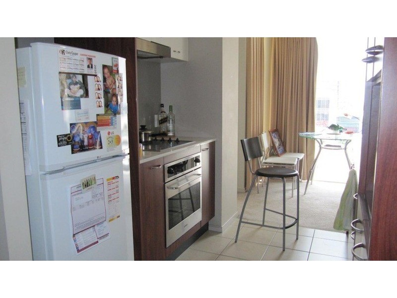 23 Ferny Avenue, Surfers Paradise QLD 4217