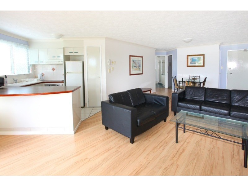 7 Robert Street, Labrador QLD 4215