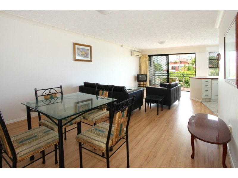 7 Robert Street, Labrador QLD 4215