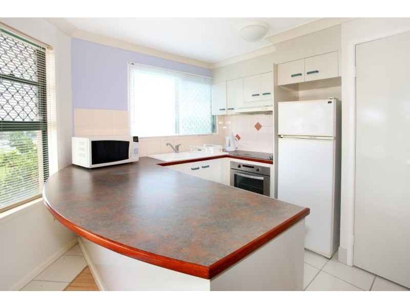 7 Robert Street, Labrador QLD 4215