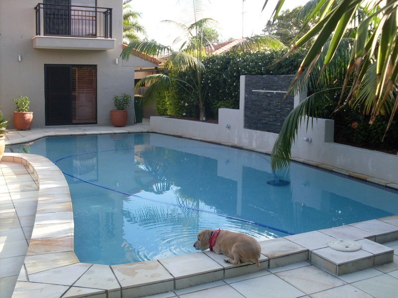 10 St Pauls Place, Isle Of Capri QLD 4217