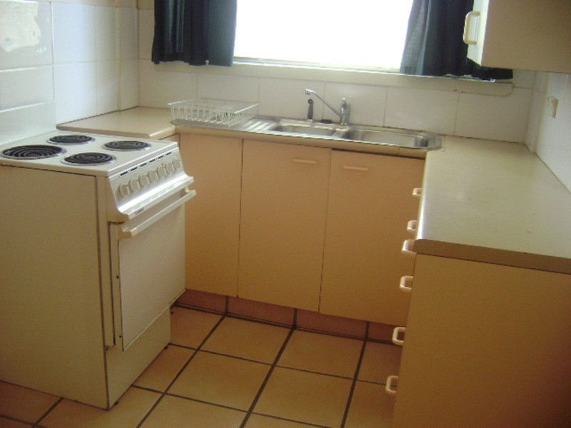 2/5 Stanhill Drive, Chevron Island QLD 4217