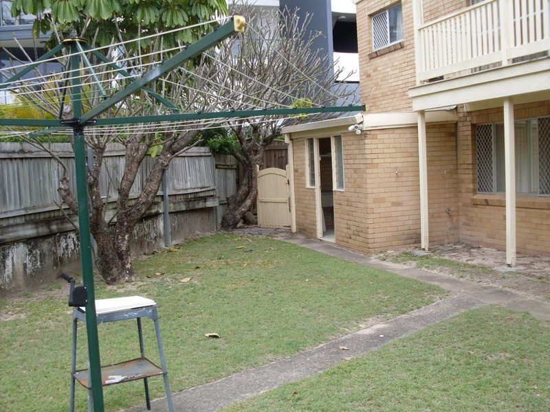 2/5 Stanhill Drive, Chevron Island QLD 4217