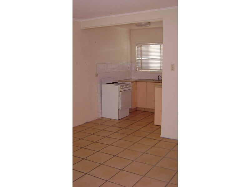 2/5 Stanhill Drive, Chevron Island QLD 4217