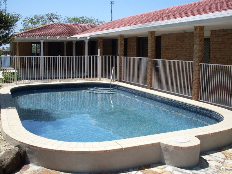 147 Campbell Street, Sorrento QLD 4217