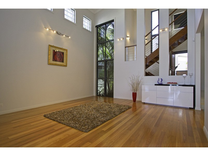 1/15 Pisa Court, Surfers Paradise QLD 4217