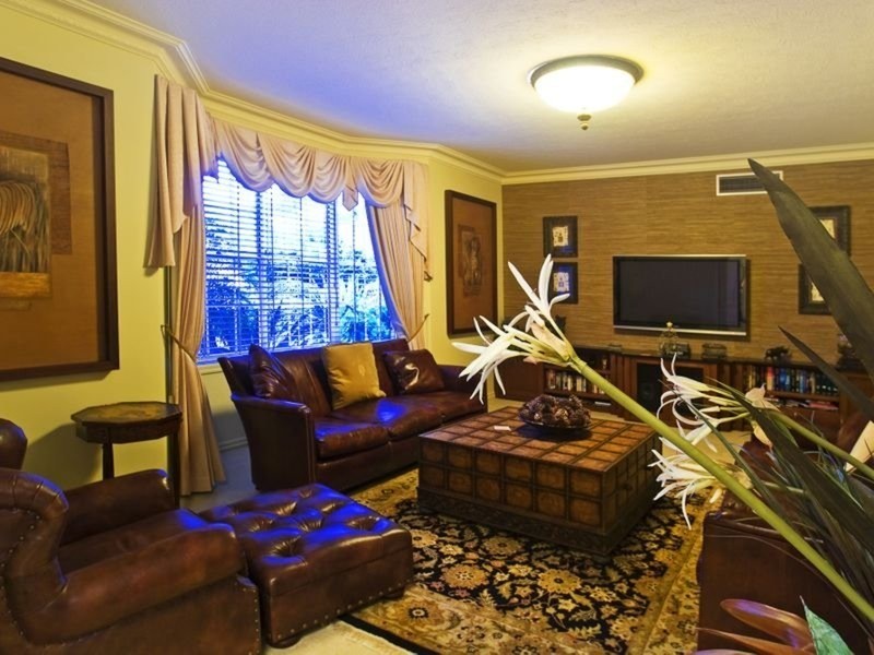 Paradise Waters QLD 4217