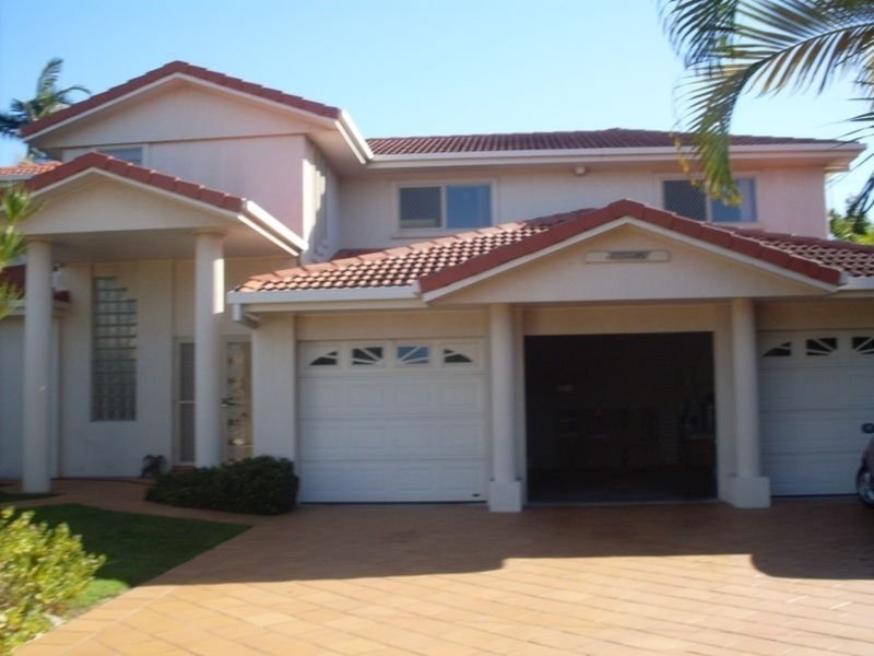 1 Balmoral Avenue, Sorrento QLD 4217