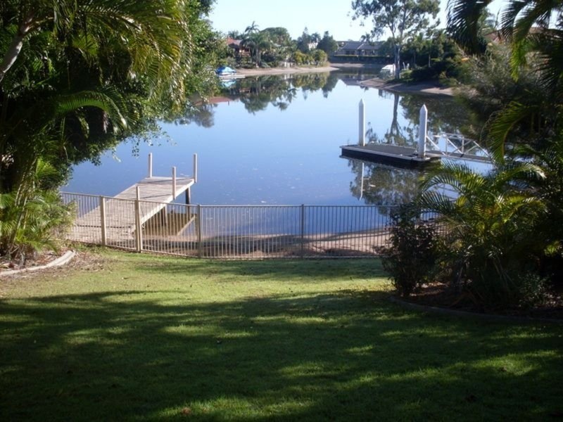 1 Balmoral Avenue, Sorrento QLD 4217