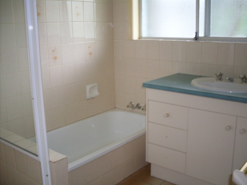 72 Ashmore Road, Bundall QLD 4217