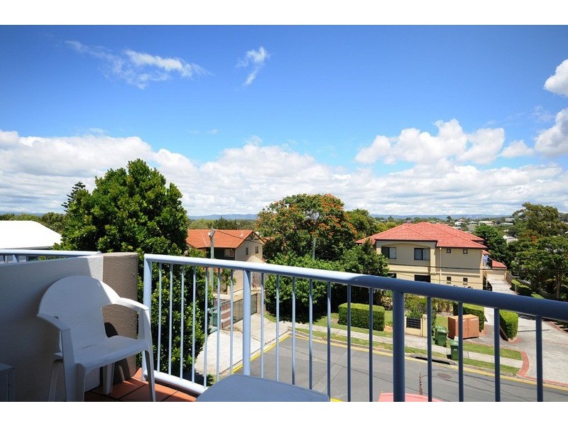 16-18 Lloyd  Street, Southport QLD 4215