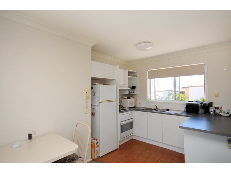 16-18 Lloyd  Street, Southport QLD 4215