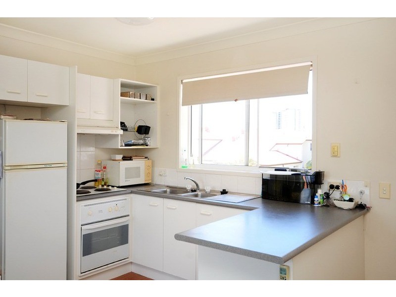 16-18 Lloyd  Street, Southport QLD 4215