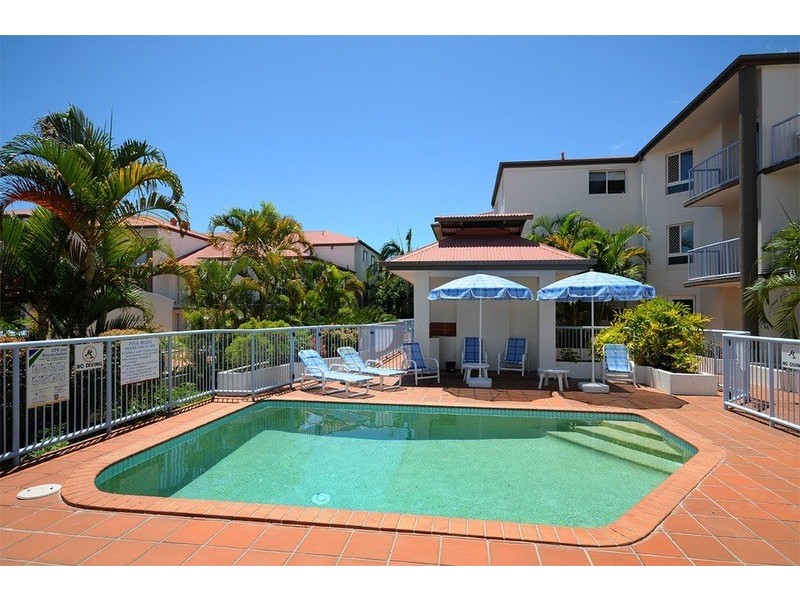 16-18 Lloyd  Street, Southport QLD 4215