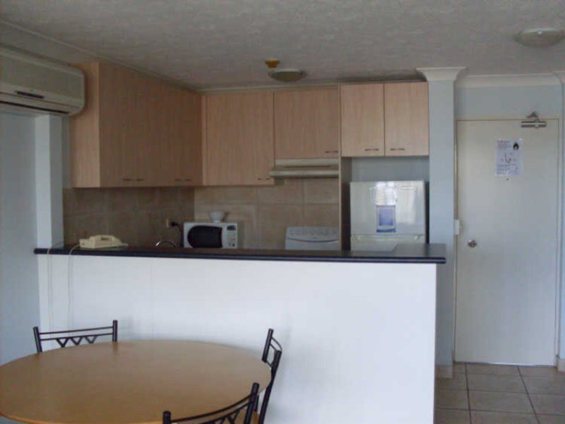 21/2943 Gold Coast Highway, Surfers Paradise QLD 4217