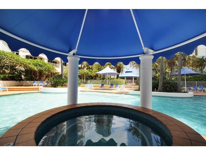 7 Elkhorn Avenue, Surfers Paradise QLD 4217