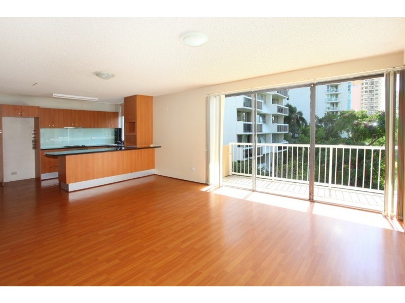28 Riverview  Parade, Surfers Paradise QLD 4217