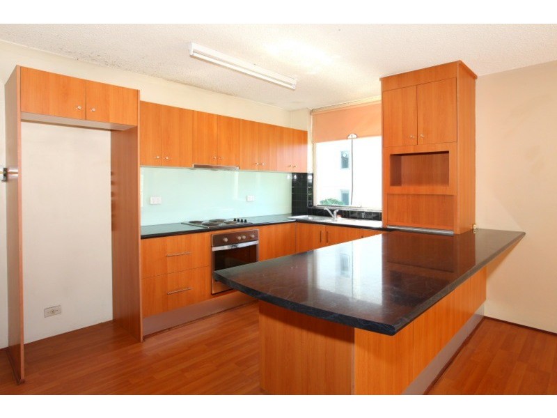 28 Riverview  Parade, Surfers Paradise QLD 4217