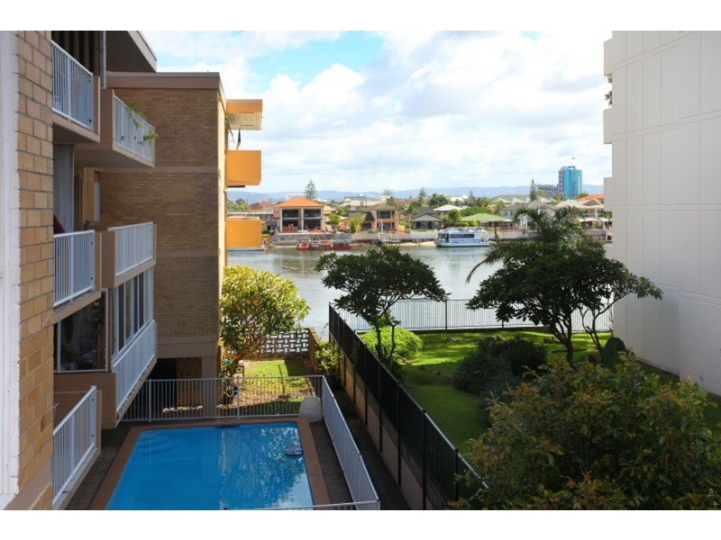 28 Riverview  Parade, Surfers Paradise QLD 4217