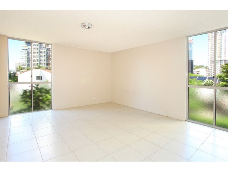 28 Riverview  Parade, Surfers Paradise QLD 4217