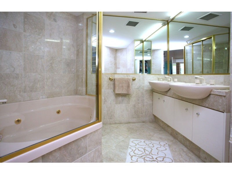7/19 Riverview Parade, Surfers Paradise QLD 4217