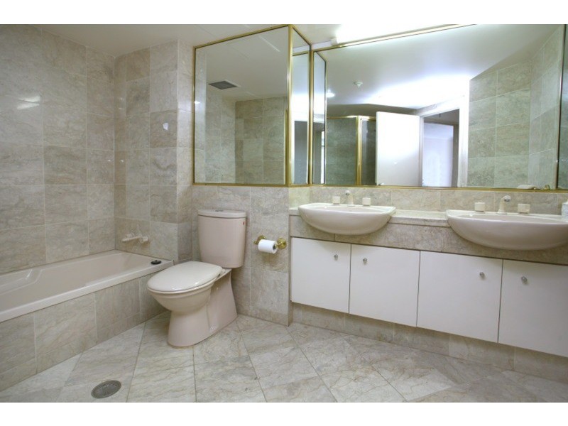 7/19 Riverview Parade, Surfers Paradise QLD 4217