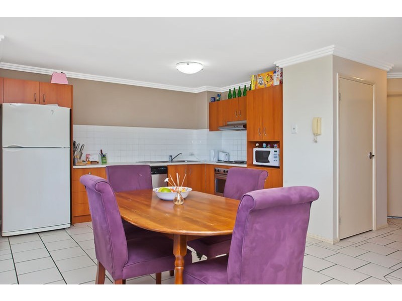 142 Stanhill Drive, Chevron Island QLD 4217