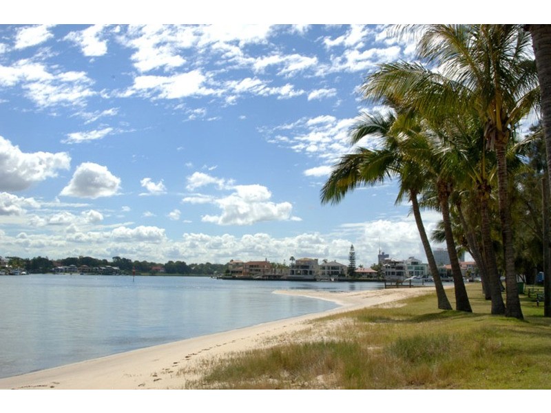 32 “Anchorage” Riverview Parade, Surfers Paradise QLD 4217