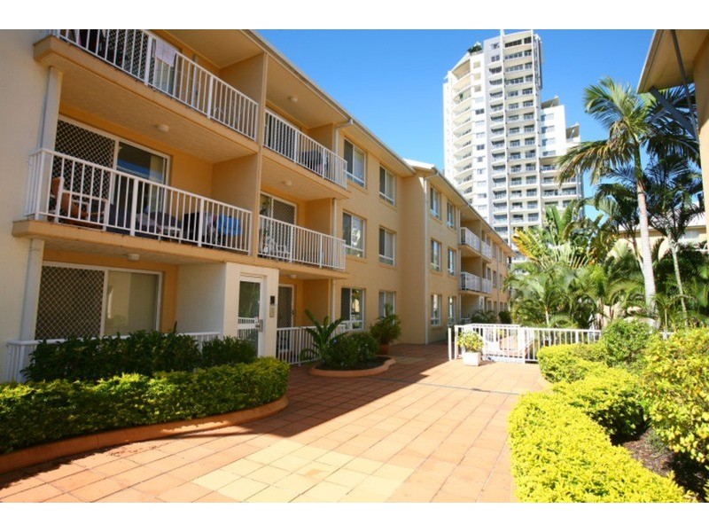 35 “Bay Lodge” Palm  Avenue, Surfers Paradise QLD 4217