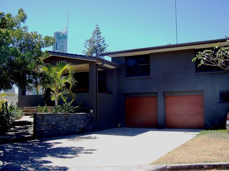 26 Naples  Avenue, Isle Of Capri QLD 4217