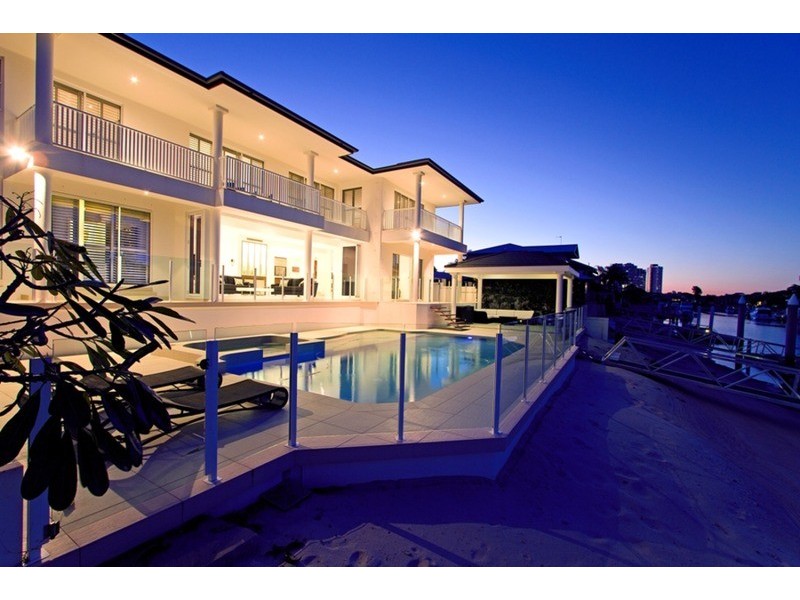 Paradise Waters QLD 4217