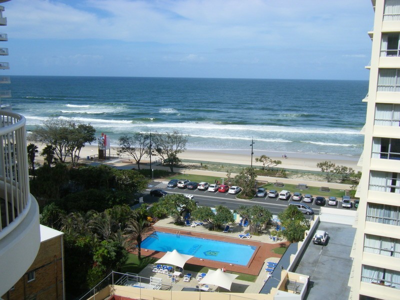 7 Elkhorn Avenue, Surfers Paradise QLD 4217