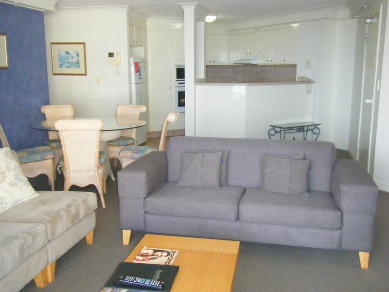 7 Elkhorn Avenue, Surfers Paradise QLD 4217