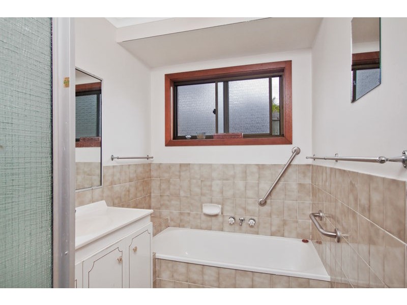 25 Mcleod  Street, Highland Park QLD 4211