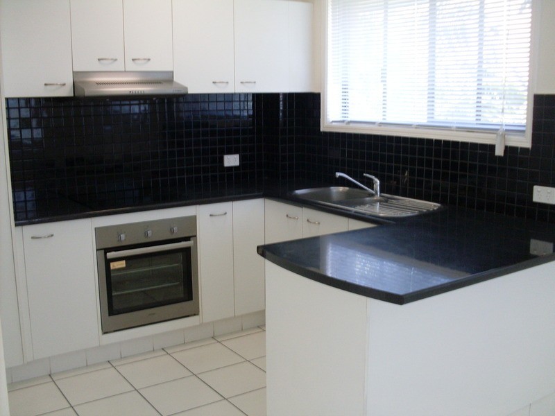 7/6 Genoa Street, Surfers Paradise QLD 4217
