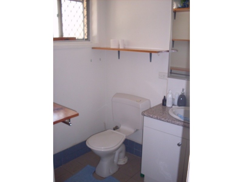 1/16 Parneno Street, Chevron Island QLD 4217