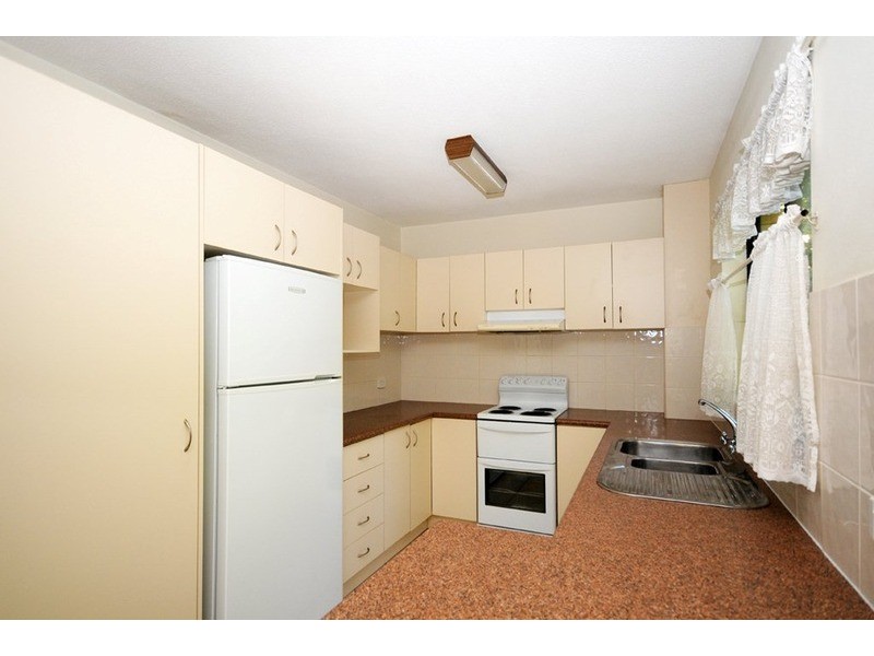 63 Bauer  Street, Southport QLD 4215