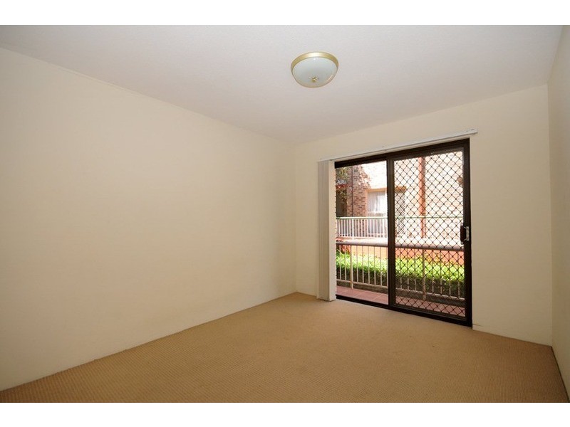 63 Bauer  Street, Southport QLD 4215