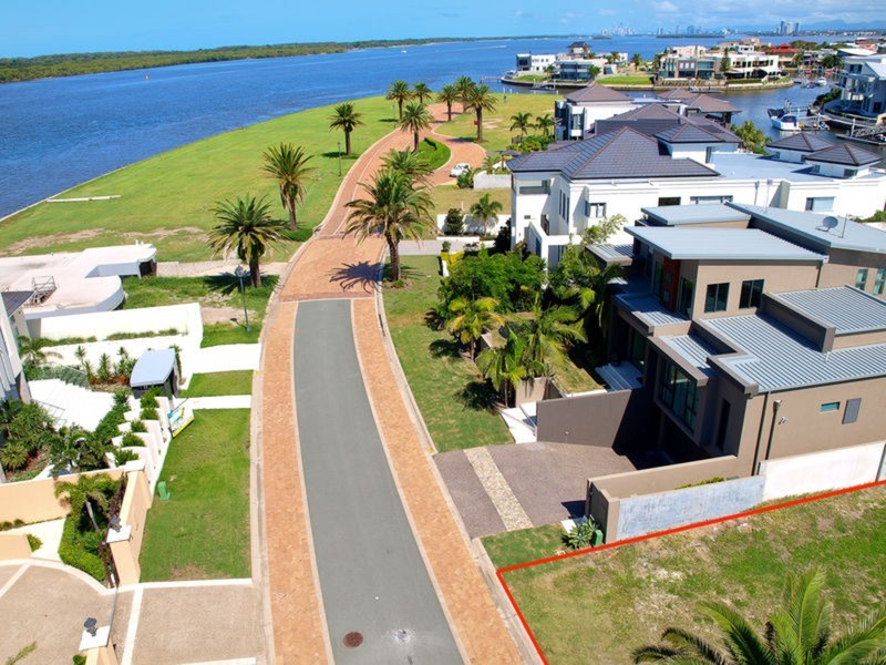 39 Knightsbridge East Parade, Sovereign Islands QLD 4216