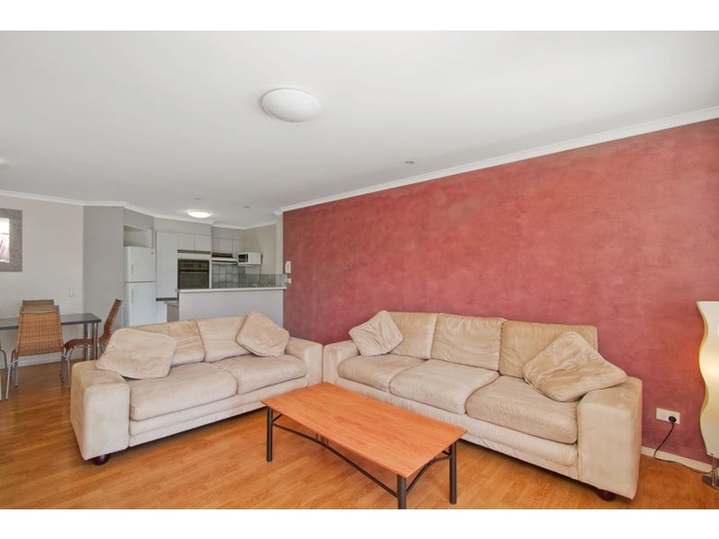 17 Genoa  Street, Surfers Paradise QLD 4217