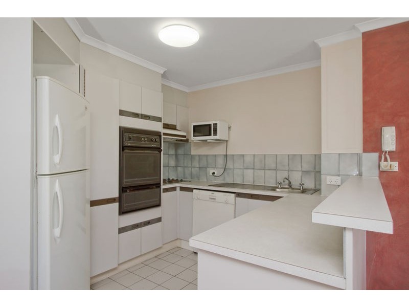 17 Genoa  Street, Surfers Paradise QLD 4217