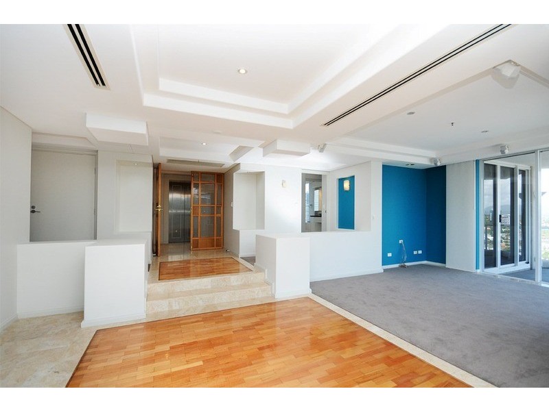 20 Riverview  Parade, Surfers Paradise QLD 4217